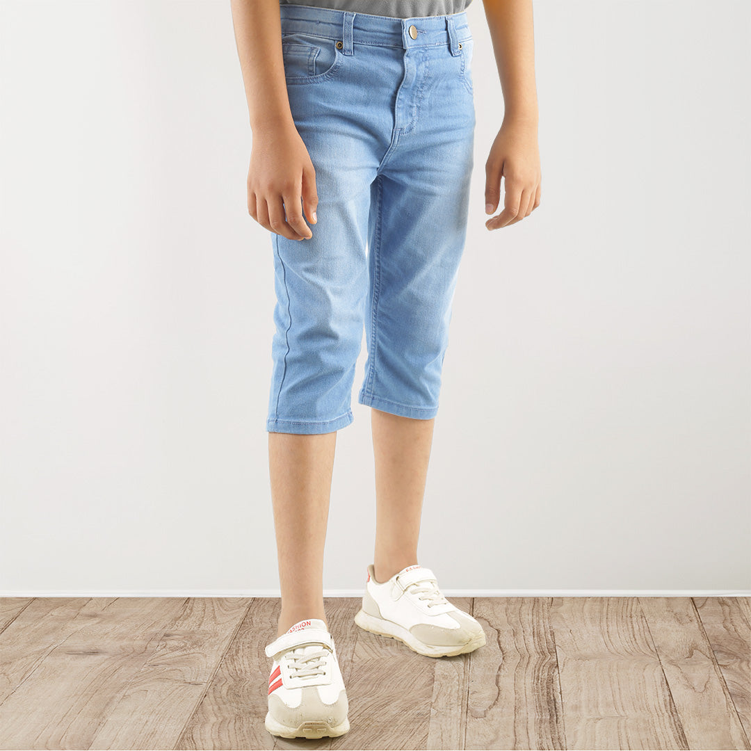 KID BOYS' LIGHT BLUE DENIM SHORTS - WHITE PRINT