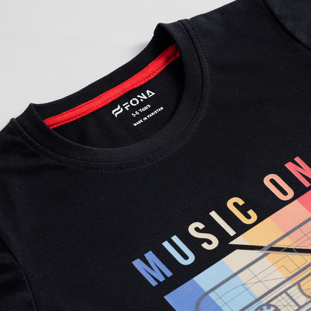 MUSIC ON UNISEX T-SHIRT - PEARL BLACK